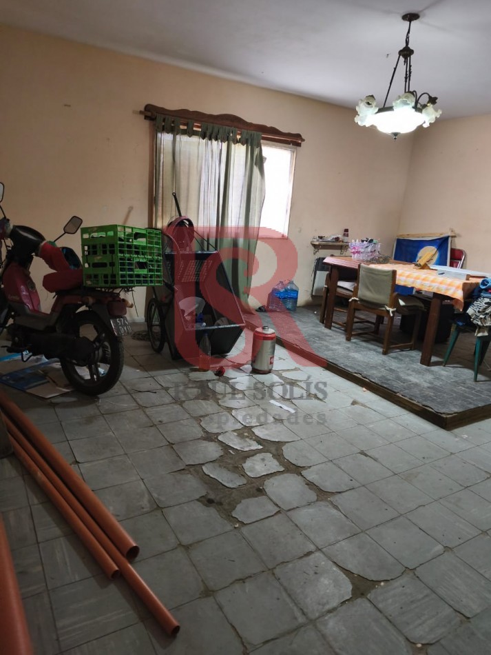 LP - Venta departamento a refaccionar 5 ambientes en Berazategui