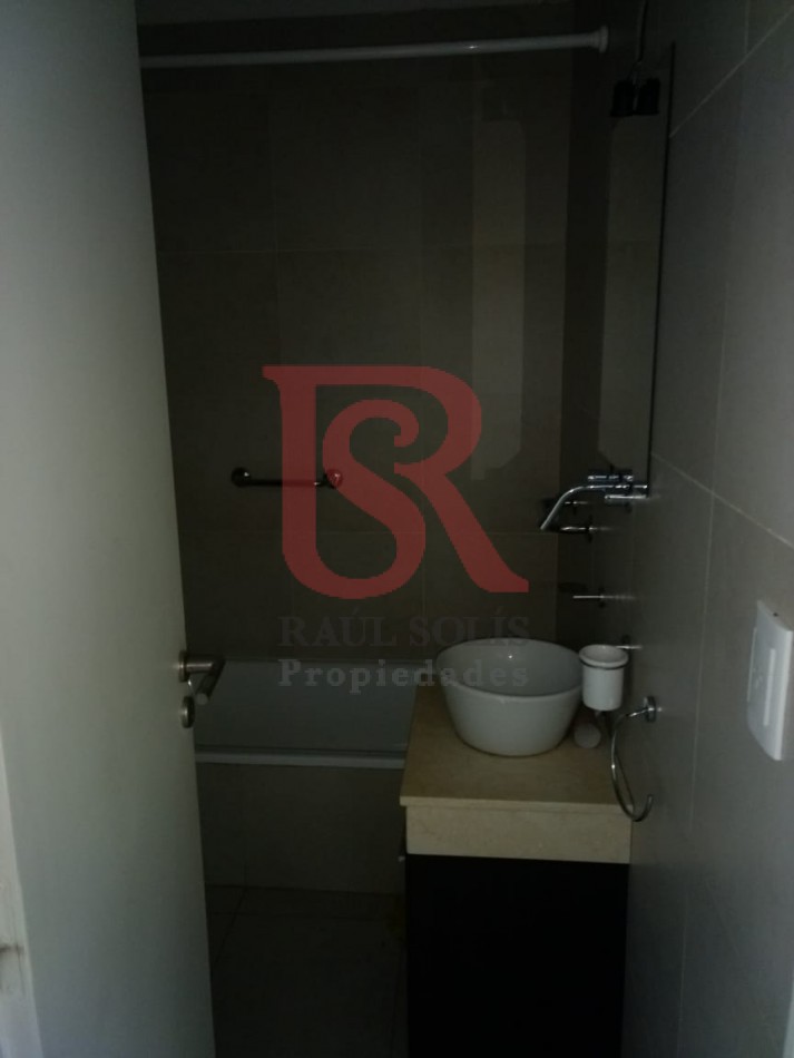 RS - Hermoso departamento 2 ambientes en Quilmes centro 