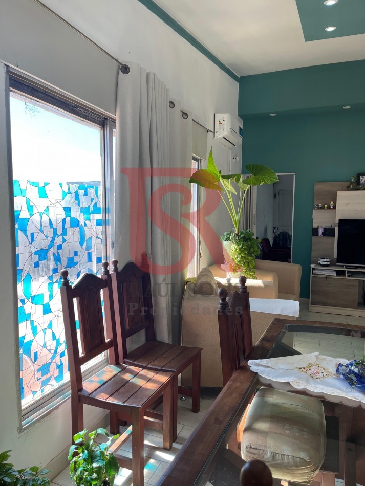MS-Casa en 1er Piso en Av España Entre Chacabuco y Mitre -San Luis capital Excelente ubicacion!!!!!