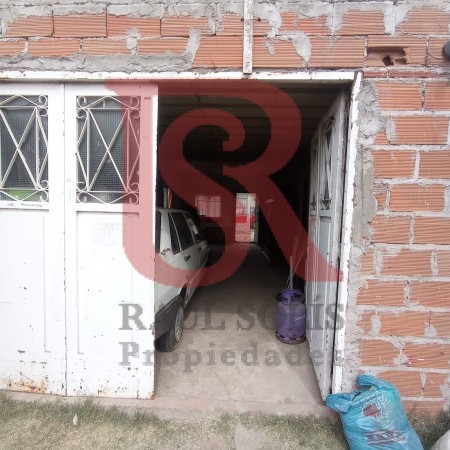 LP - VENTA DE CASA EN EZPELETA OESTE