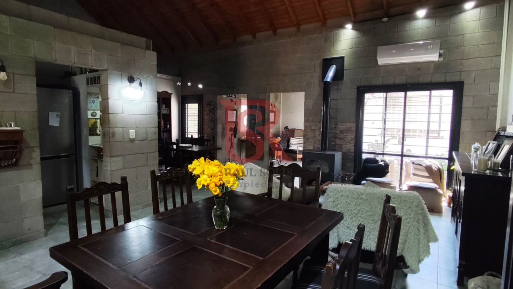 DN - Excelente ubicacion, Casa 4 ambientes en venta, Quilmes!! Apta Credito