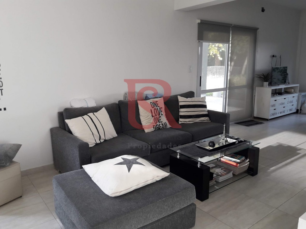 DN - Hermosa casa en Alquiler y Venta en  Barrio El Carmencito!!