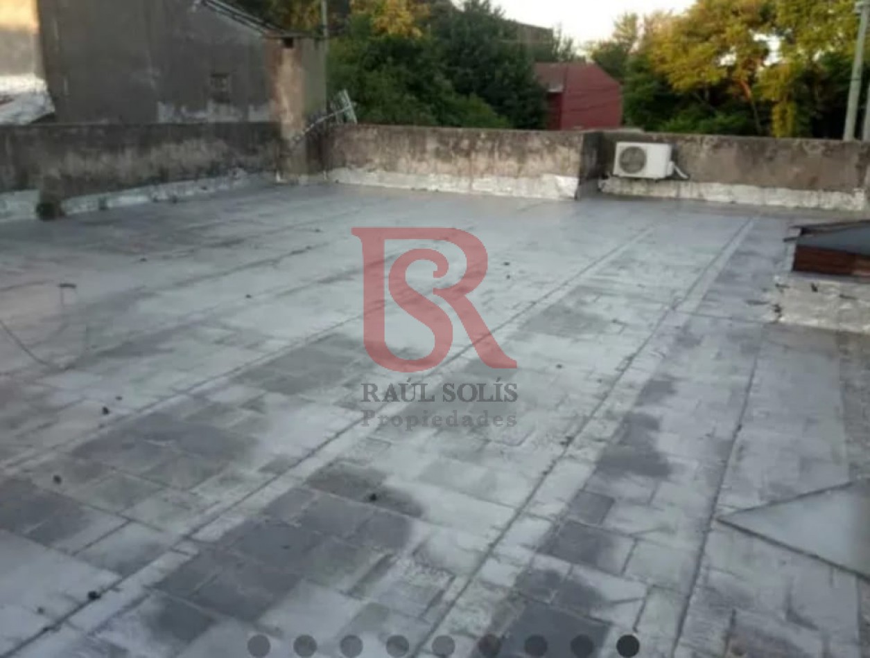 RB - Casa 4 ambientes con terreno y terraza a reciclar en Quilmes Oeste
