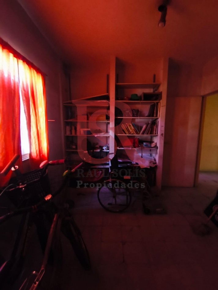 LP - Venta departamento a refaccionar 5 ambientes en Berazategui