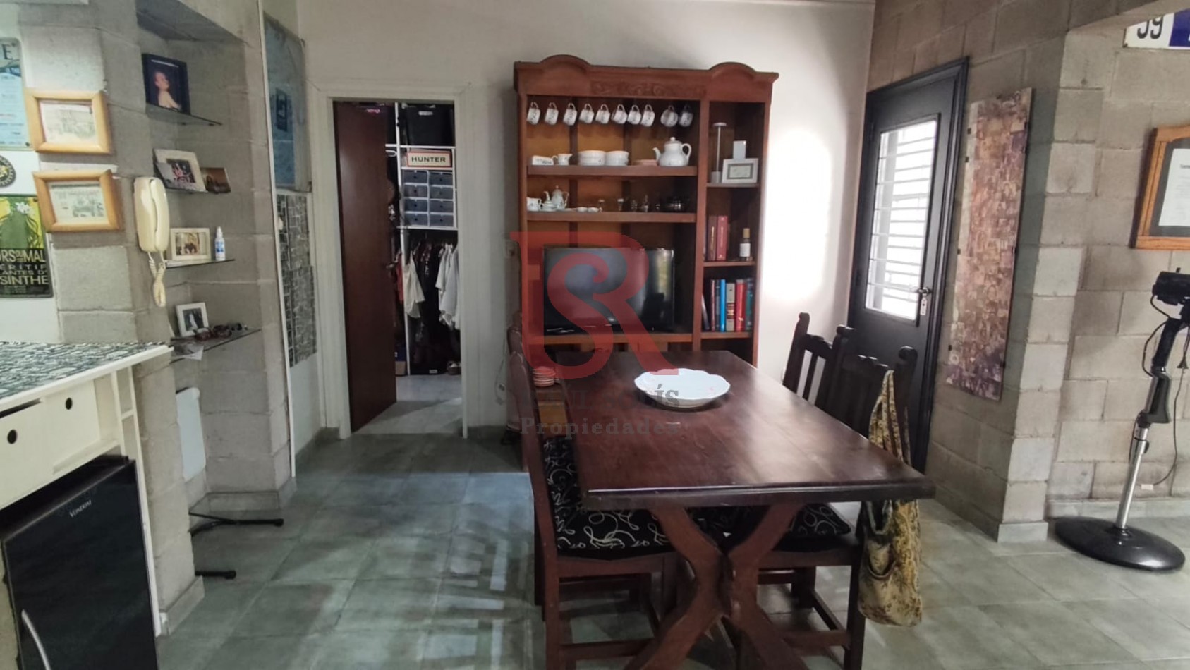 DN - Excelente ubicacion, Casa 4 ambientes en venta, Quilmes!! Apta Credito