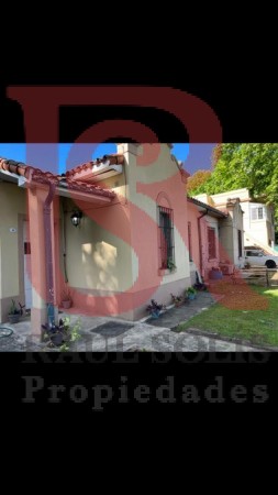 VENTA  CASA ESTILO COLONIAL BARRIO VILLA ARGENTINA.