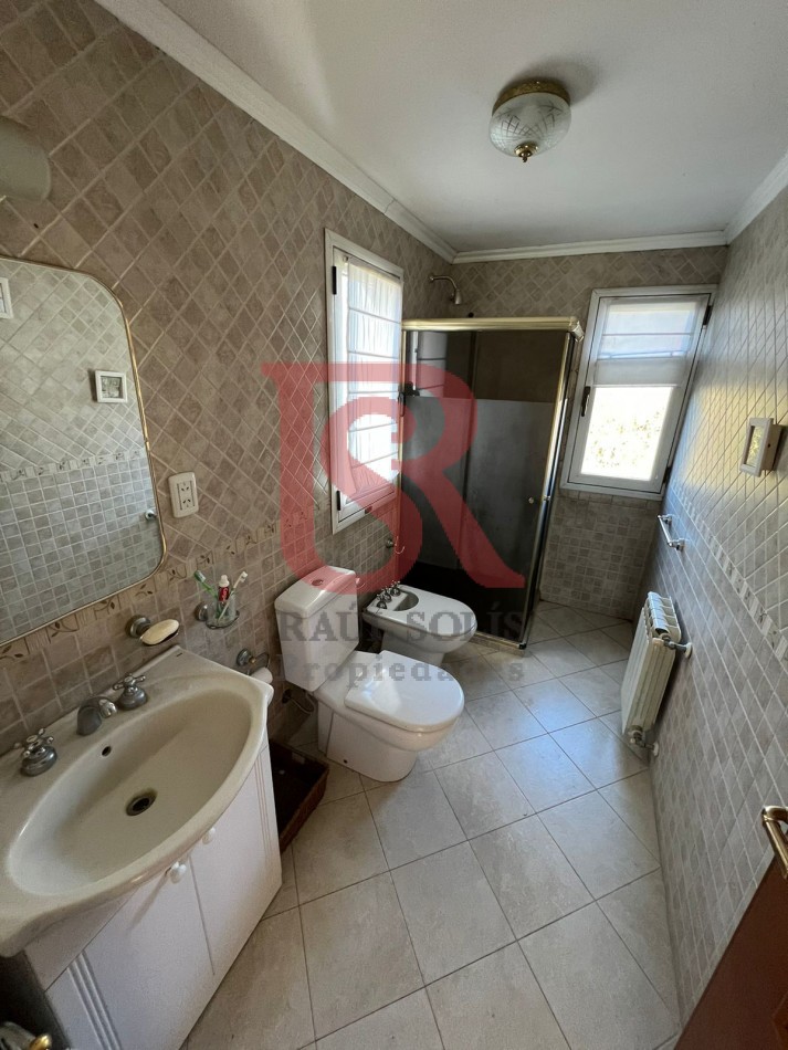 DN - Hermosa casa en venta en Barrio ´El Carmencito¨, Guillermo Hudson Alquiler/Venta