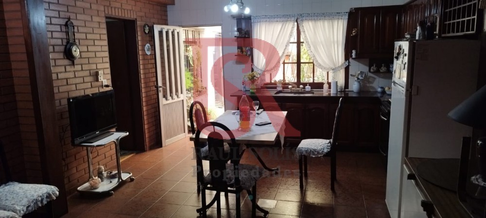 LP - Hermosa casa en venta 5 ambientes con parilla en Quilmes centro