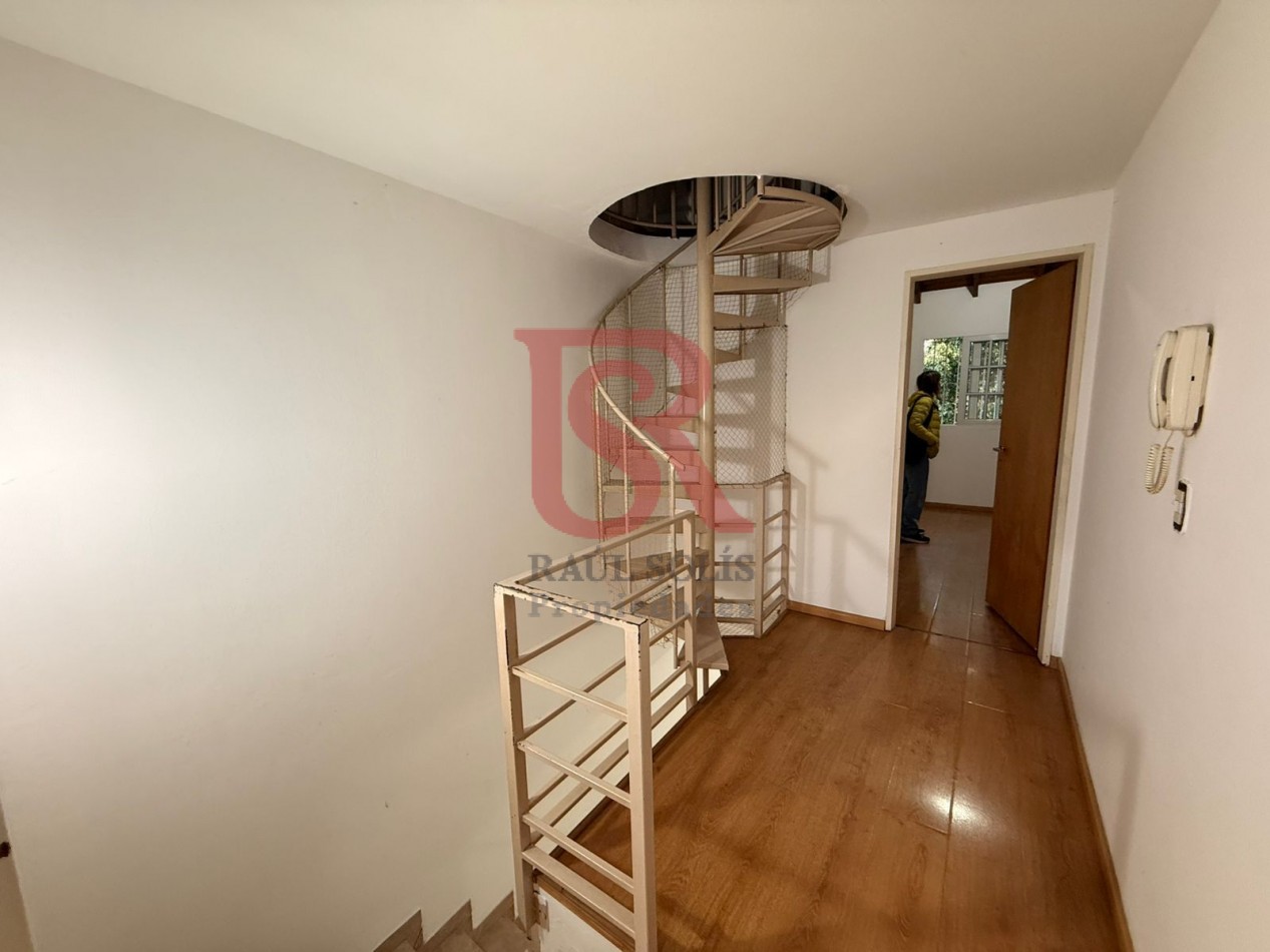 FV Triplex residencial en bernal 