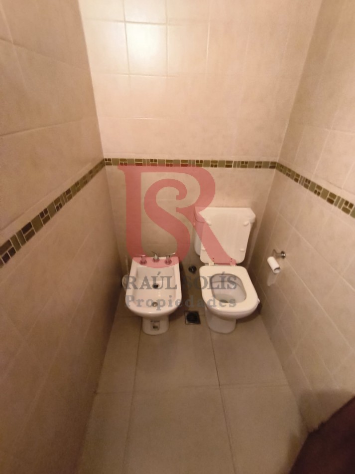 LP - VENTA hermoso departamento 2 ambientes luminoso en Quilmes centro