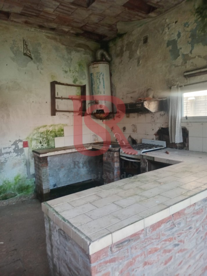 MS-VENTA DE TERRENO CON CONSTRUCCION A RECICLAR