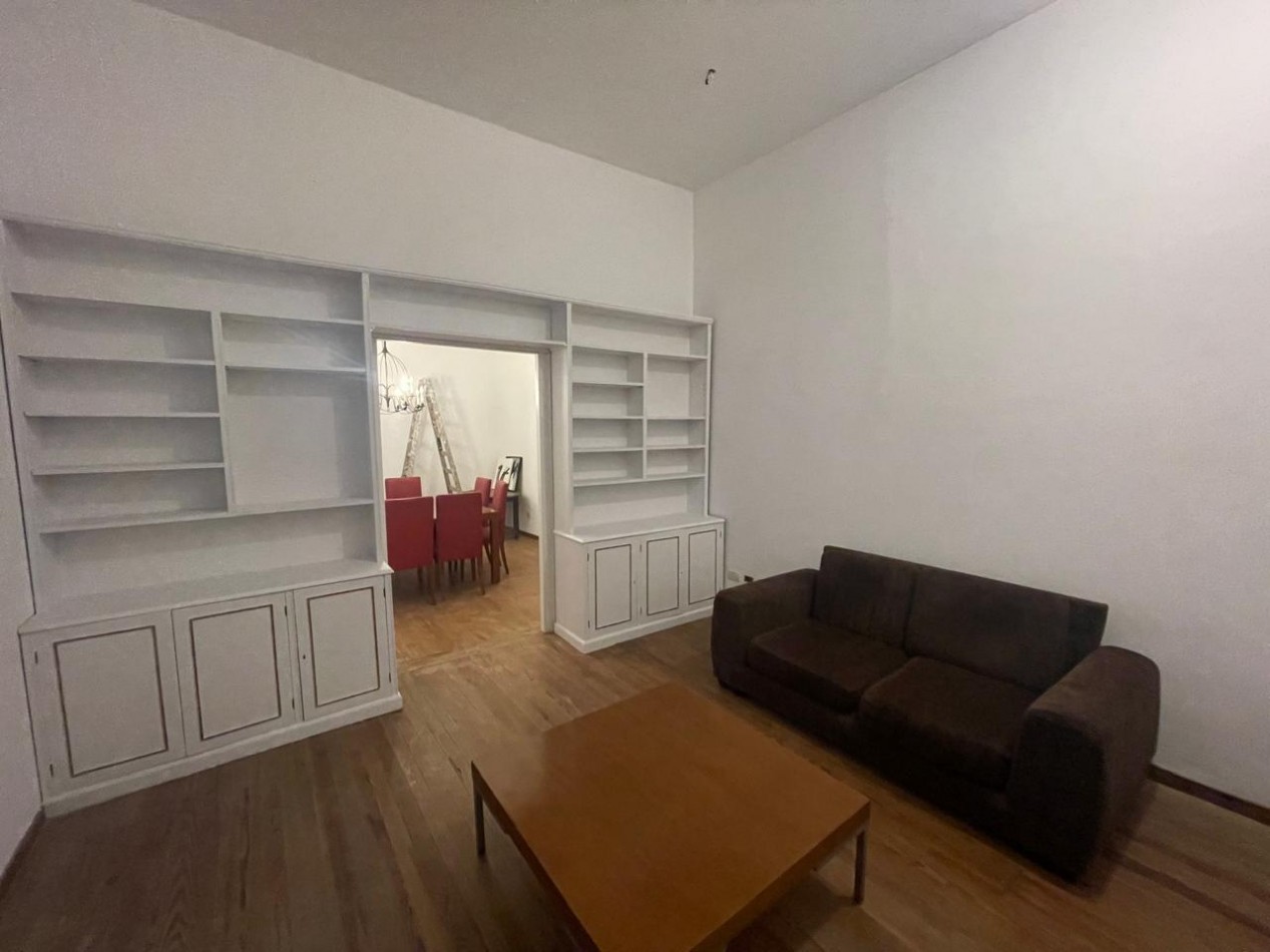 LP - Hermosa propiedad 5 ambientes en excelente zona de Quilmes
