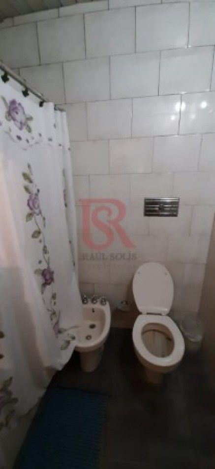 LP - Amplia casa en dos plantas en venta ubicada en Quilmes O