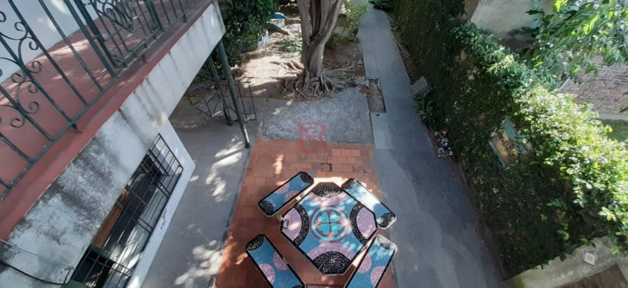 LP - Amplia casa en dos plantas en venta ubicada en Quilmes O