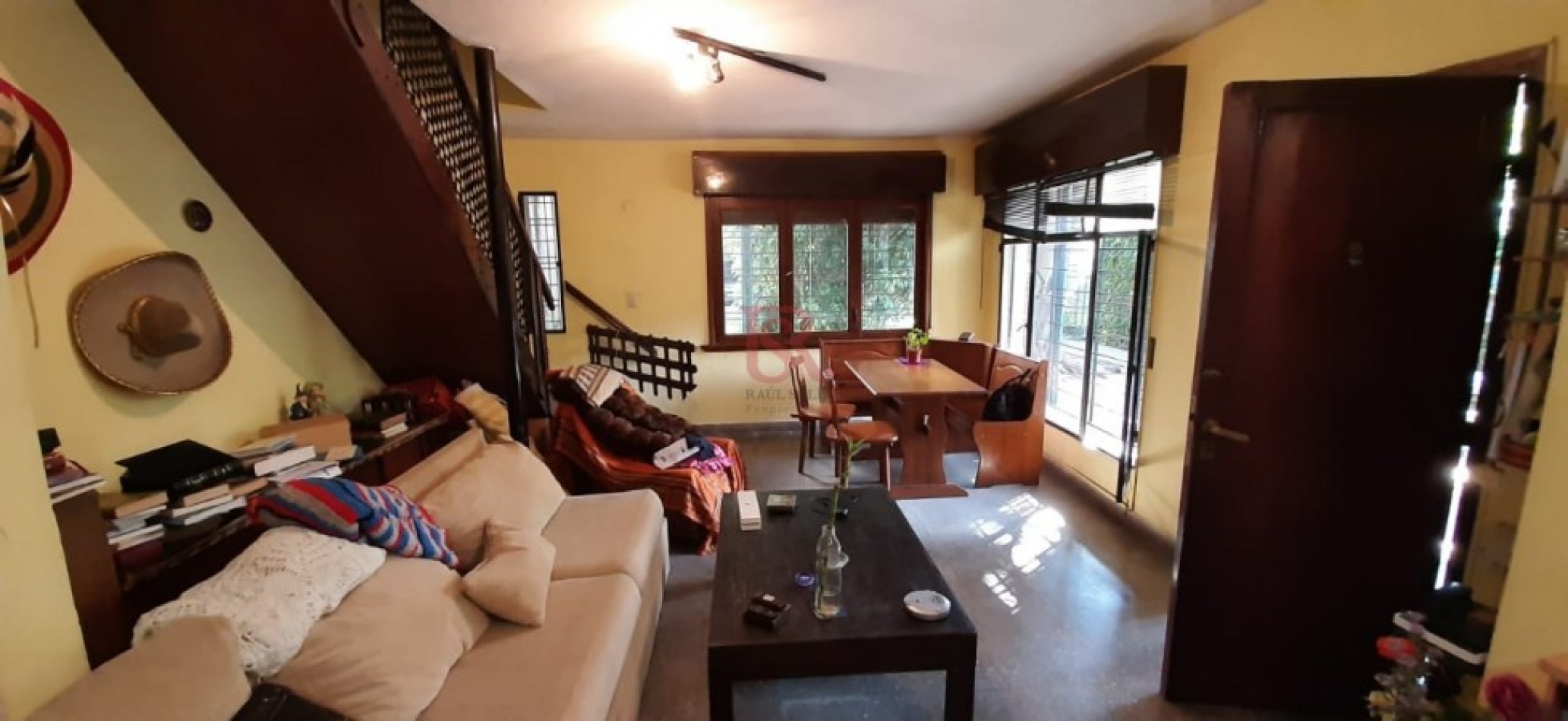 LP - Amplia casa en dos plantas en venta ubicada en Quilmes O