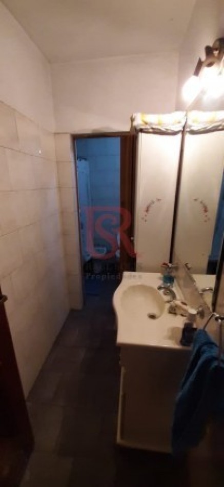 LP - Amplia casa en dos plantas en venta ubicada en Quilmes O