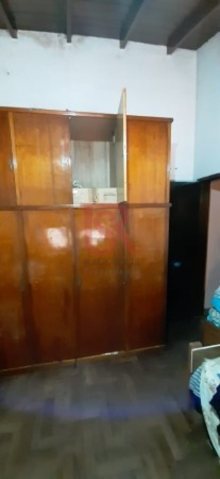 LP - Amplia casa en dos plantas en venta ubicada en Quilmes O