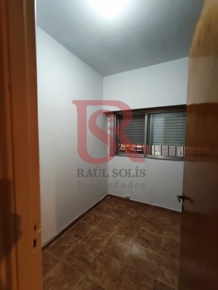 LP - VENTA! Hermosa casa 3 ambientes con escritorio, patio y horno de barro en Don Bosco
