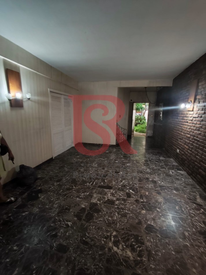 LP - VENTA! Hermosa casa 3 ambientes con escritorio, patio y horno de barro en Don Bosco