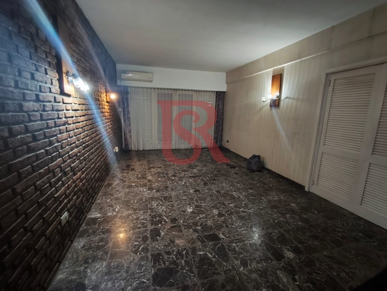 LP - VENTA! Hermosa casa 3 ambientes con escritorio, patio y horno de barro en Don Bosco