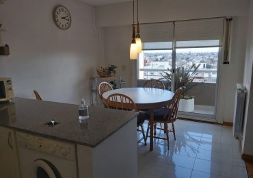 AJ - HERMOSO PISO DE 3 DORMITORIOS - ZONA PLAZA CONESA