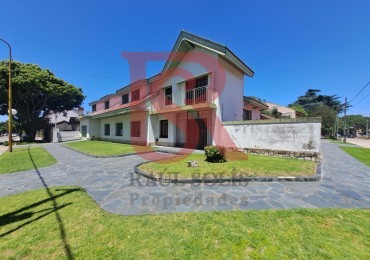 GZ- Imponente Casa en Esquina 